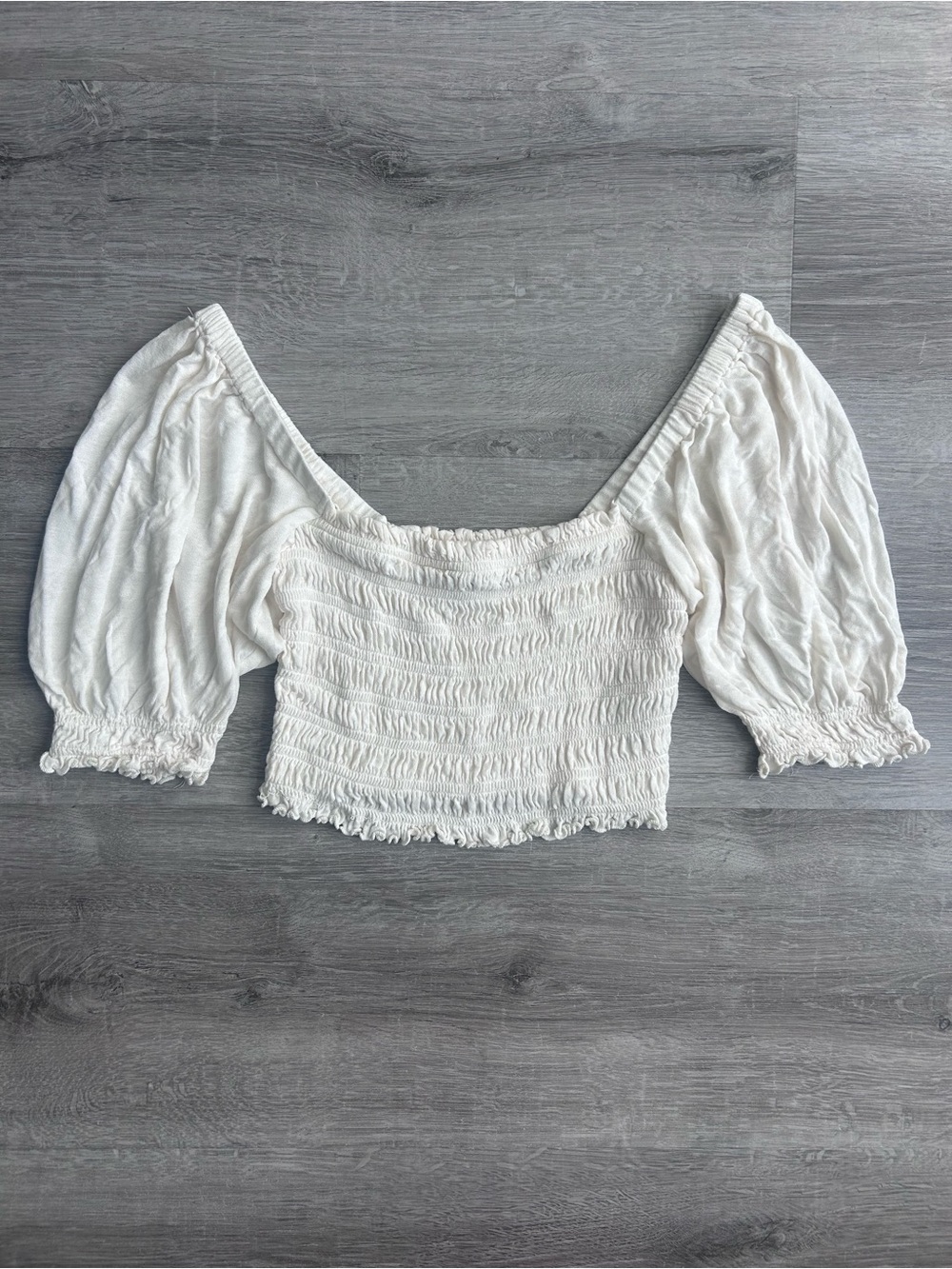 Urban Outfitters off white smocked bodice puff sleeve cropped top, size xs